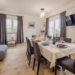 Prázdninový dům 4 Bedroom Gorgeous Home In Vrsi *