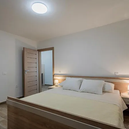 Pet Friendly Home In Vrsi Vrsi