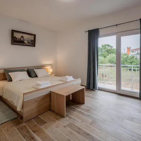 Pet Friendly Home In Vrsi
