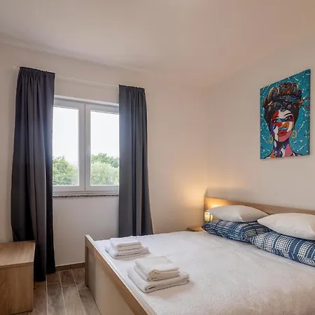 Pet Friendly Home In Vrsi