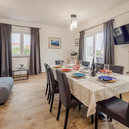 Hébergement de vacances Pet Friendly Home In Vrsi *