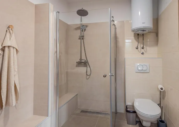 4 Bedroom Gorgeous Home In Vrsi * Vrsi