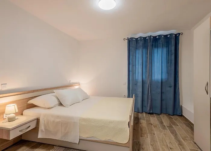 펜션 4 Bedroom Gorgeous Home In Vrsi 브르시