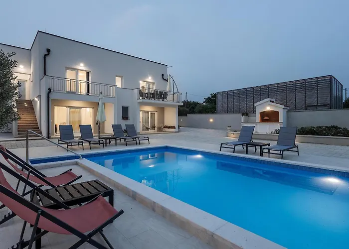 펜션 4 Bedroom Gorgeous Home In Vrsi *